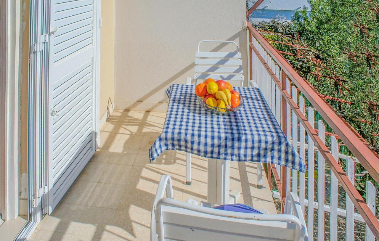 1 Bedroom Nice Apartment In Seget Donji Trogir Exterior photo